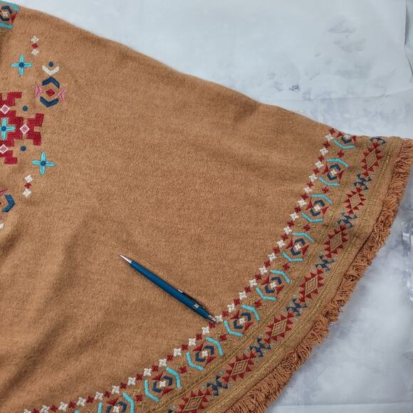 Emmer & Oat Southwestern Boho Faux Suede Poncho size M/L - Picture 12 of 13